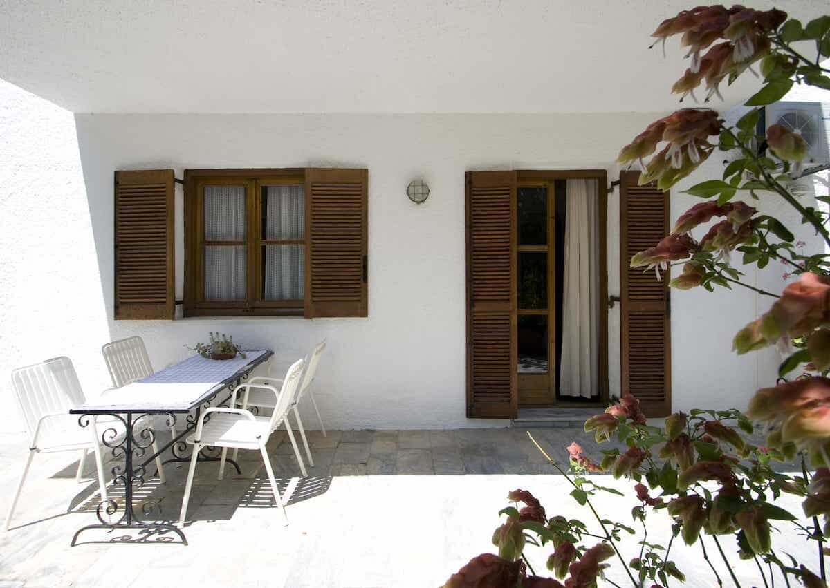 Ground floor terrace